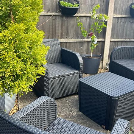 Double Room In Great Barr Near M5 - M6 - Parking - Tv Bed-Garden Бирмингем Экстерьер фото